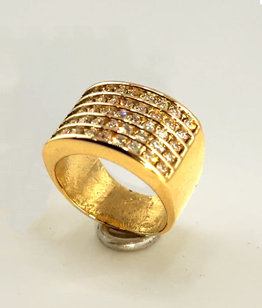 14K Gold Ring With 55 1.7K Diamonds - Size 7